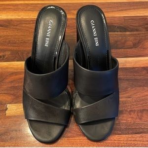 Gianni Bini ladies heels, size 7 leather
